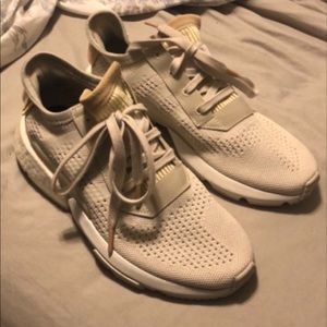 Women’s adidas size 8